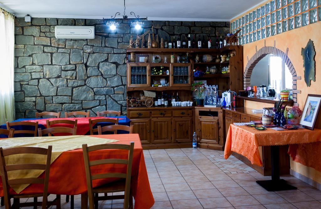 Màndas Agriturismo Le Vigne Ducali מראה חיצוני תמונה