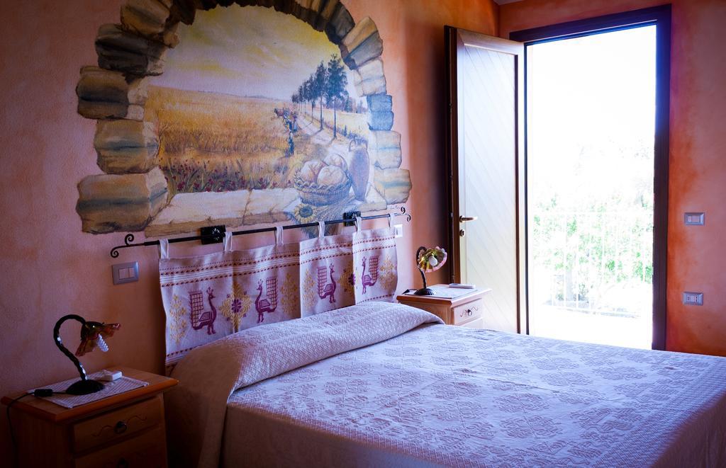Màndas Agriturismo Le Vigne Ducali מראה חיצוני תמונה